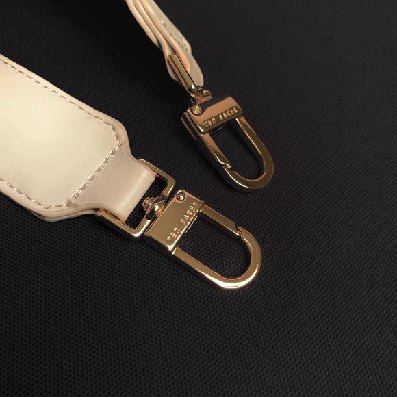 TED BAKER LONDON Rory Leather Shoulder Bag w/ Rose Rivet Strap NWT Ivory White - Picture 9 of 10